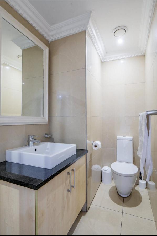 Lovely 2 Bedroom 2 Bathroom Seaview C409 Durban